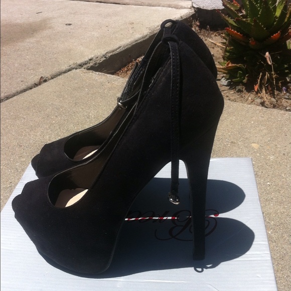 Black Ankle Strap Open Toe Heels - Picture 8 of 8